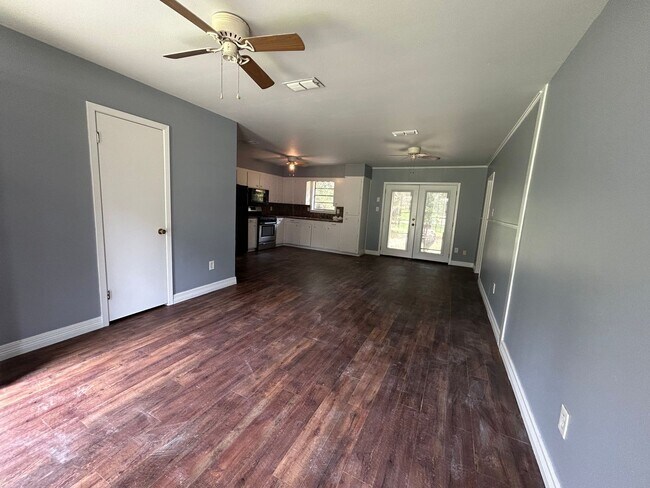 Foto del edificio - Remodeled Pines Road Area Home