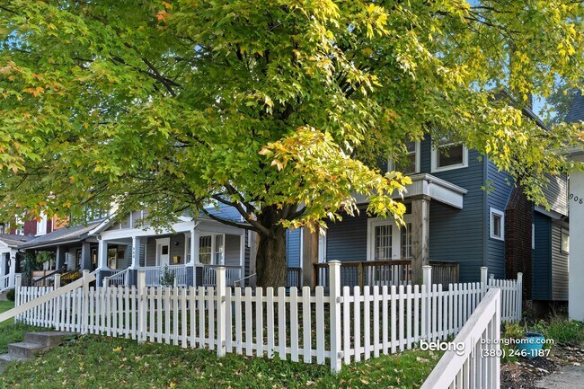 Foto del edificio - 904 Studer Ave