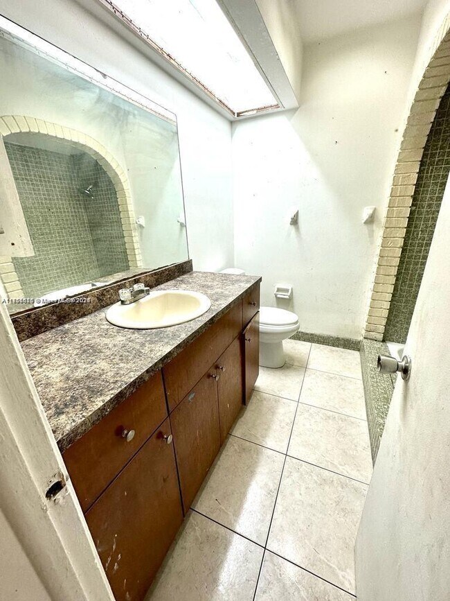 Foto del edificio - 7640 SW 10th St