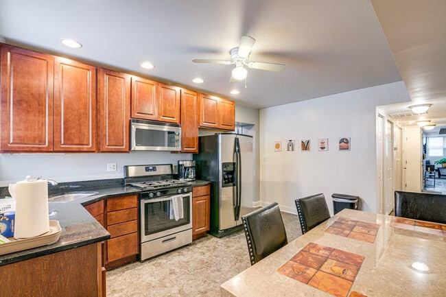 Building Photo - 6210 S Evans Ave