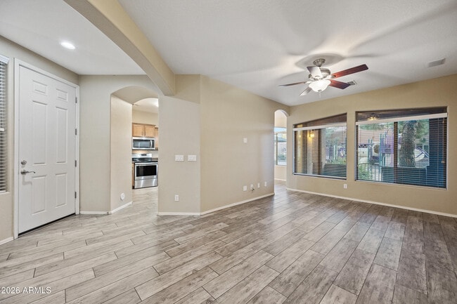 Foto del edificio - 2600 E Springfield Pl