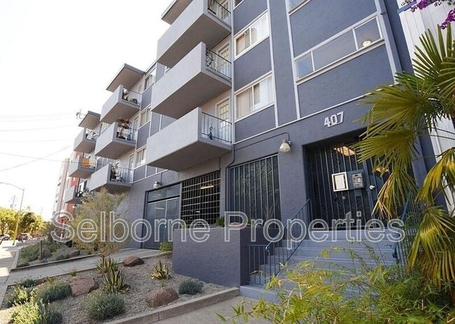 Building Photo - 407 Fairmount Ave