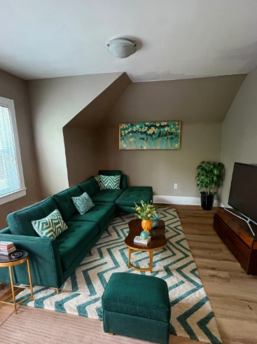 Building Photo - 959 Runnymede Rd