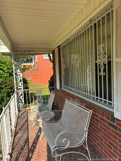 Building Photo - 422 Langdon St