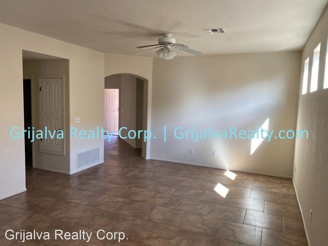 Building Photo - 9198 E Desert Cove Cir