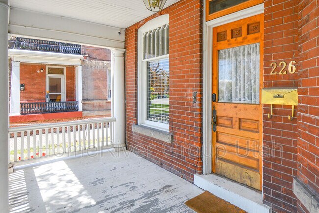Building Photo - 226 W 300 N