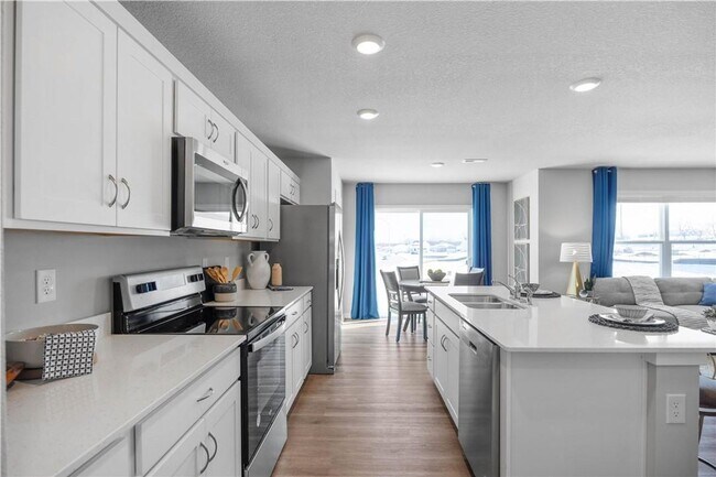 Building Photo - 353 Juniper Dr