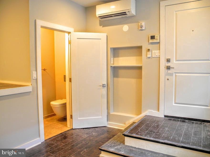 Foto principal - 17 S 44th St