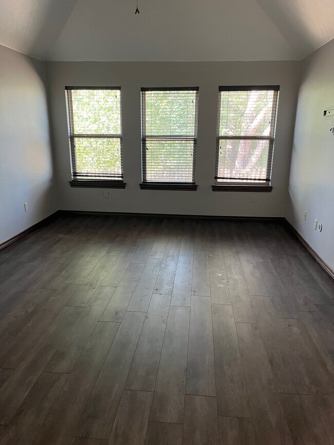 Foto del edificio - 11909 Whitney Way