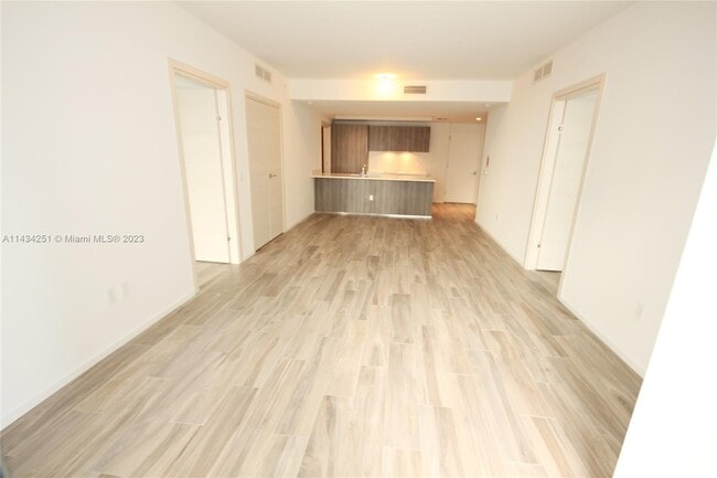 Building Photo - 801 S Miami Ave