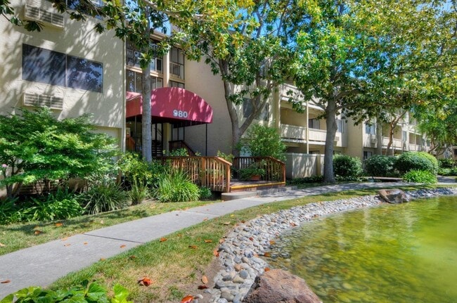 Building Photo - 980 Kiely Blvd