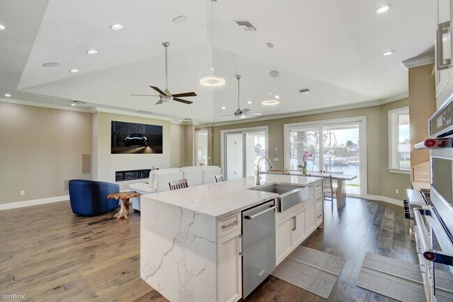 Building Photo - 3 br, 3 bath House - 1595 SW Egret Way