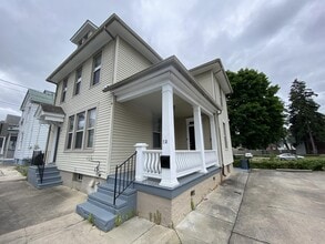 Building Photo - 12 E Burd St