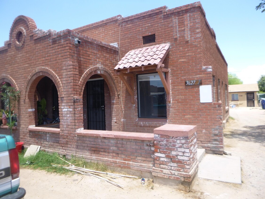 Primary Photo - 3627 S 7th Ave