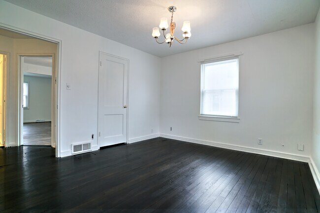 Building Photo - 2316 Inglewood Ct