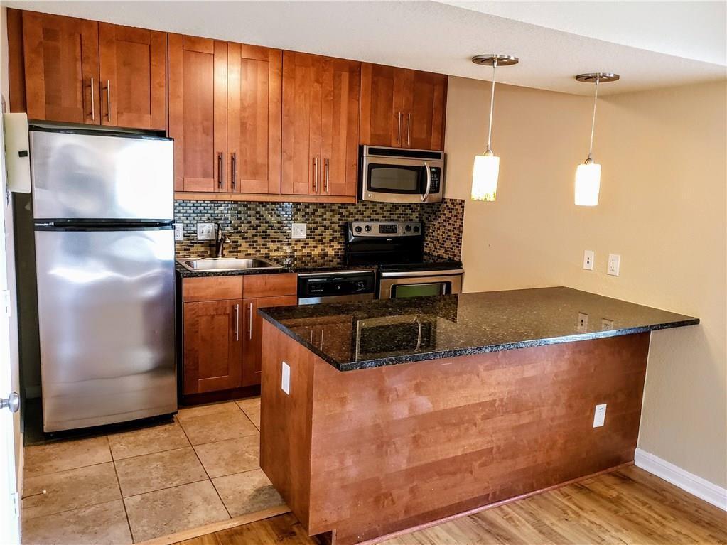 Foto principal - 7685 Northcross Dr