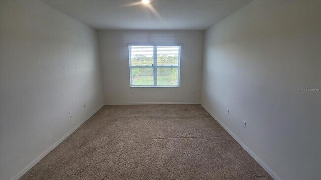 Foto del edificio - 1128 Fox Path Rd