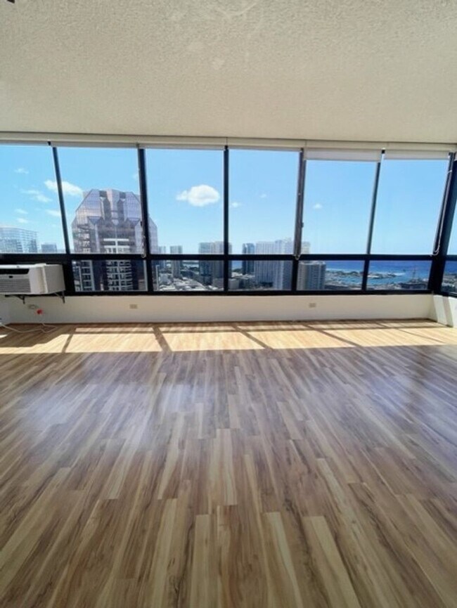 Foto del edificio - Rarely available corner end 2 bed 2 bath u...
