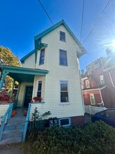 Building Photo - 3 Linden Ave