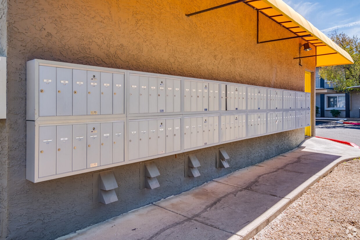 Seventeen805 - 17805 N 40th St Phoenix, AZ 85032 | Apartments.com