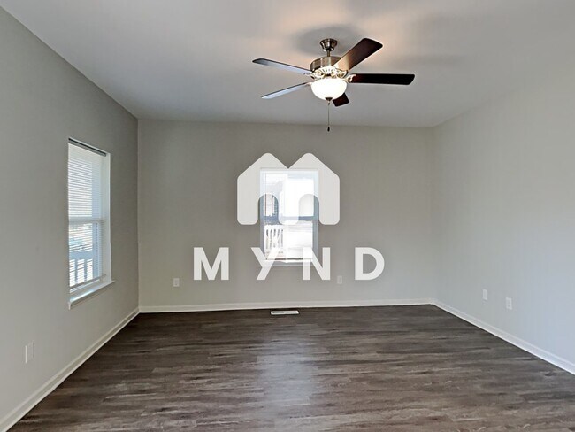 Building Photo - 511 Bingham St