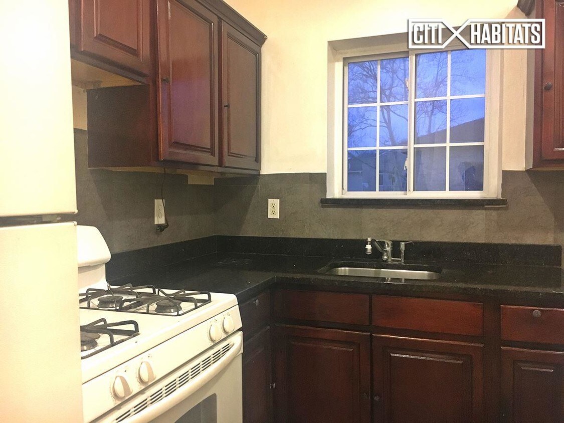 Foto principal - 2579 Hollers Ave