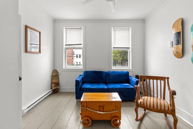 Building Photo - 55 Bannerman St