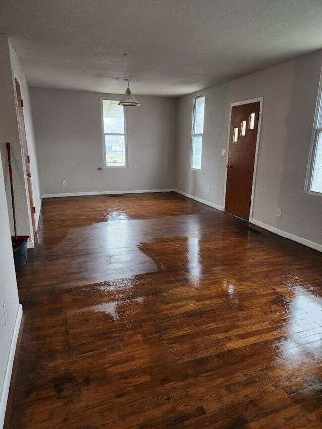 Foto del edificio - AVAILABLE NOW!! Cozy 2-Bedroom Home with Big Yard – Pet Friendly