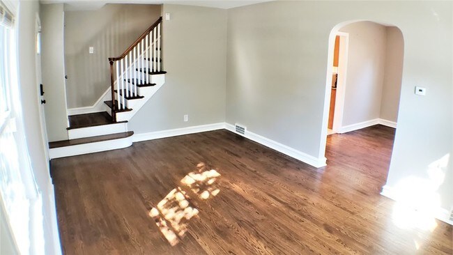 Foto del edificio - Large 4-bedroom house in Pennsauken!