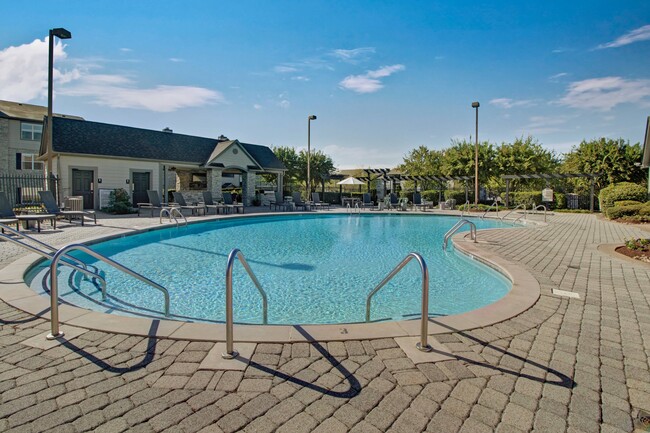 Foto del edificio - Stoneridge Farms at the Hunt Club Apartments