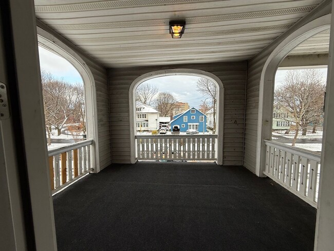 Foto del edificio - 27 Carthage Dr