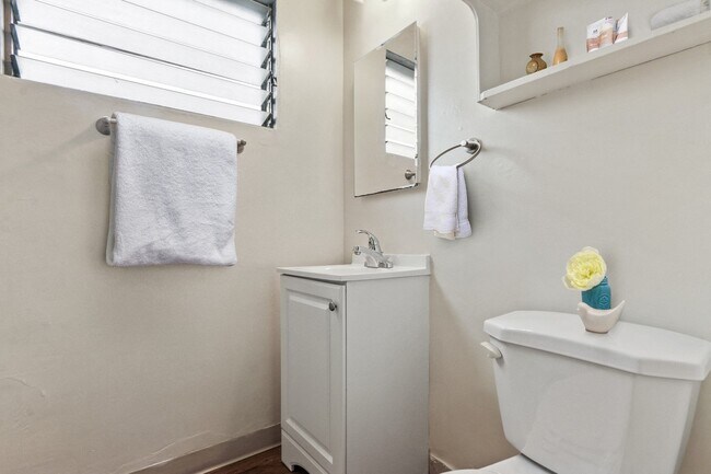 Foto del edificio - Beloit Avenue Apartments