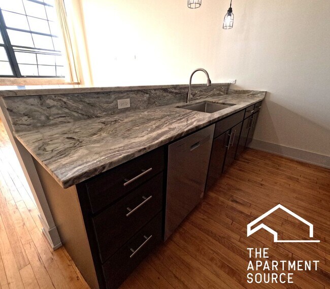 Foto del edificio - 1432 W 21st St