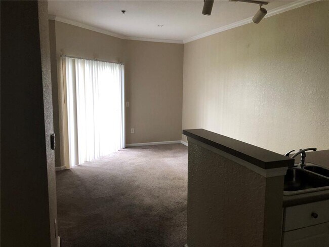 Building Photo - 1302 High Hammock Dr