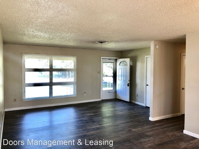 Building Photo - 3 br, 2 bath House - 4615 43rd Street