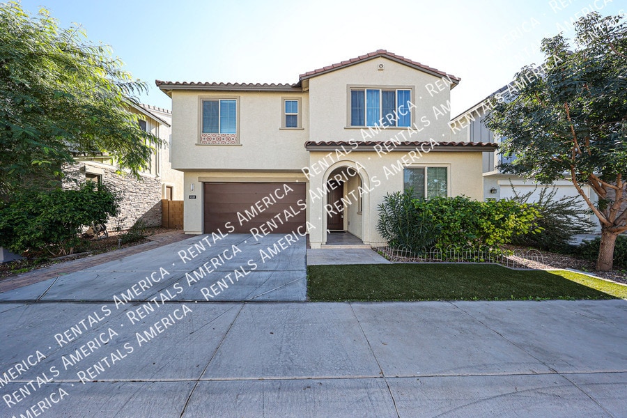 Foto principal - 1321 W Coyote Dr