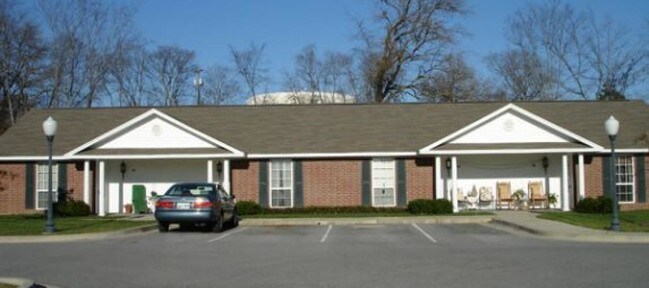 Building Photo - 1054 Hartsville Pike