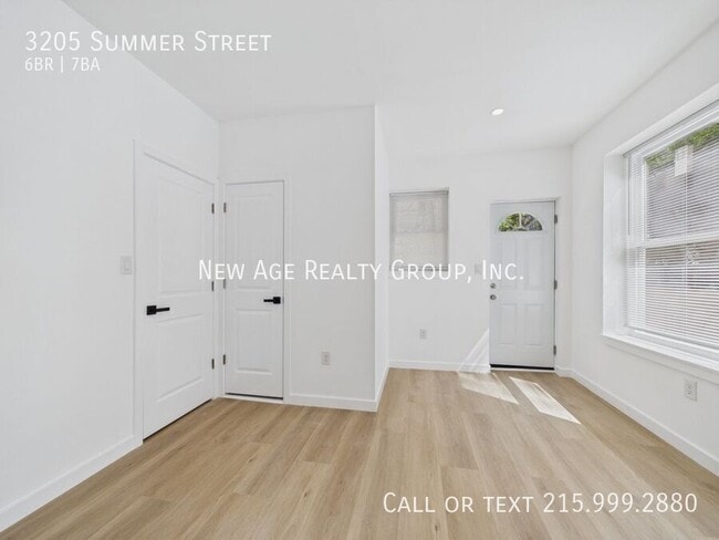 Building Photo - 3205 Summer St