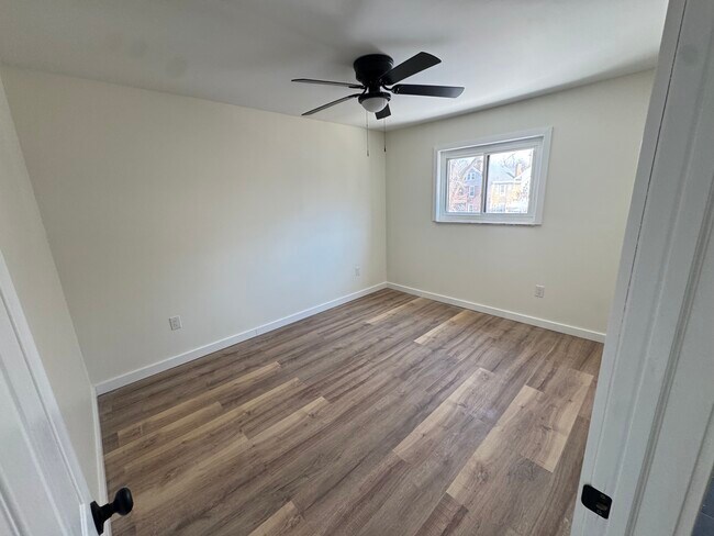 Foto del edificio - 16 Intervine Pl