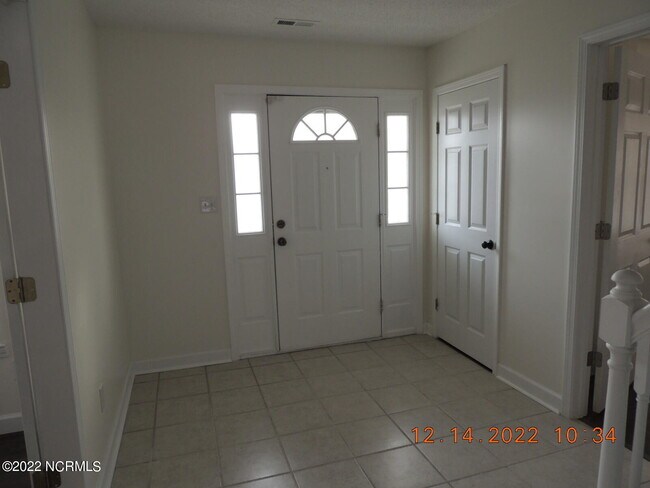 Building Photo - 211 Pactolous Dr