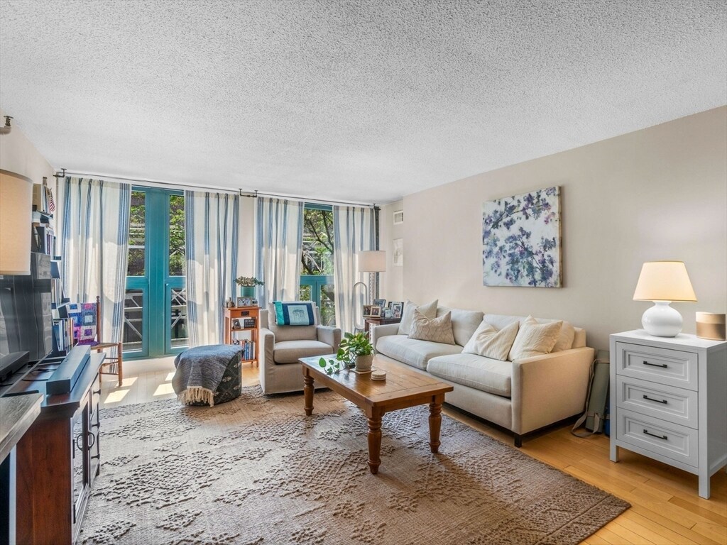Foto principal - 42 8th St