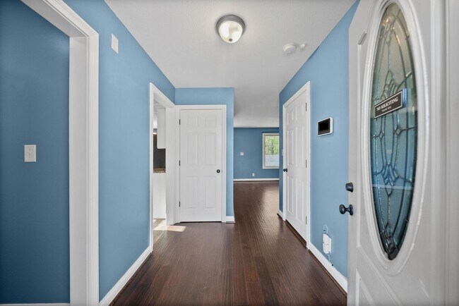 Foto del edificio - 3469 Bradfield Dr