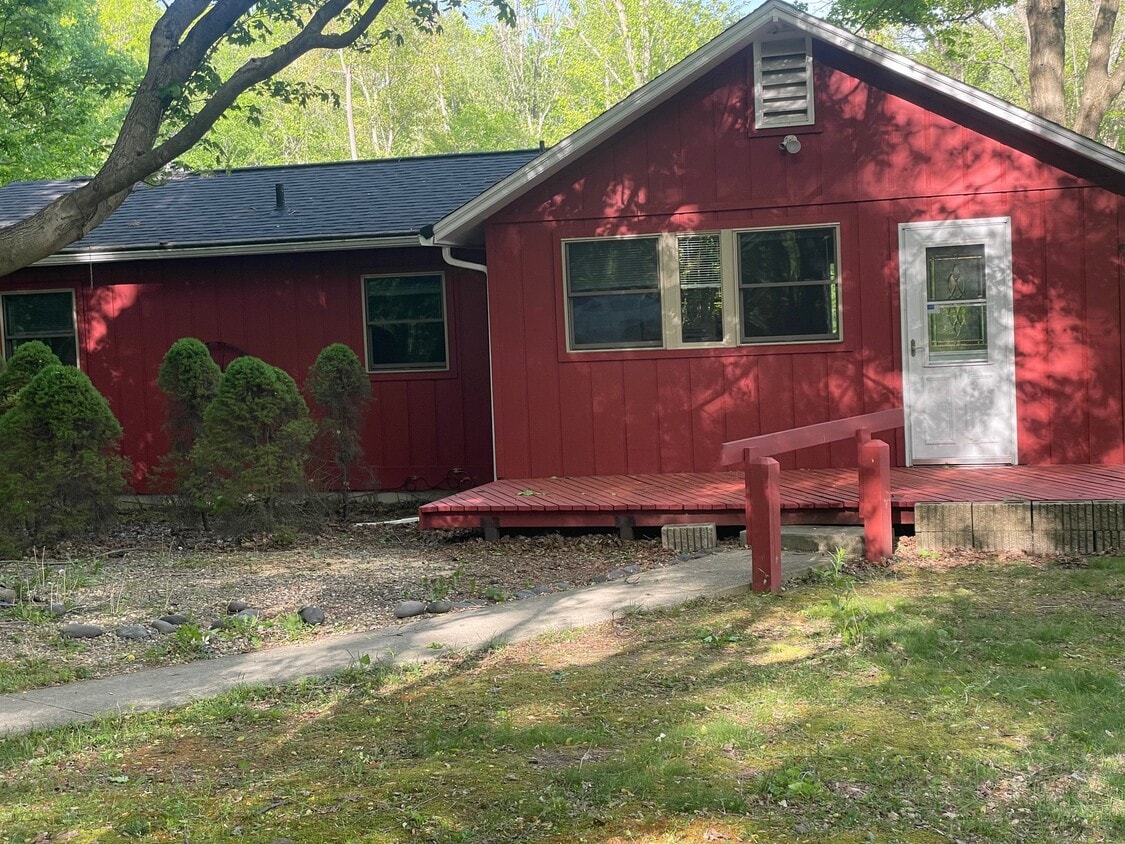 Primary Photo - 17869 Hoder Rd