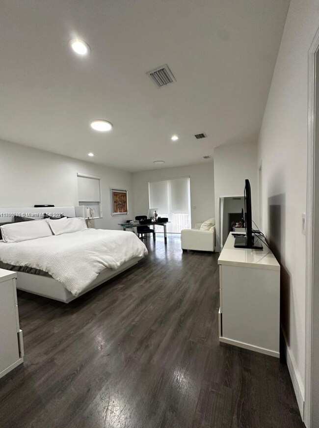 Foto del edificio - 10423 NW 70th Ln
