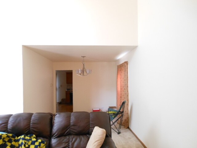 Building Photo - 2218 Cheshire Dr