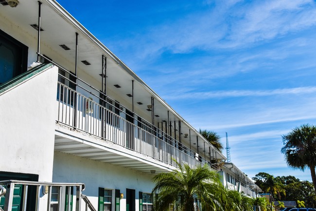 Foto del edificio - Louisiana Apartments