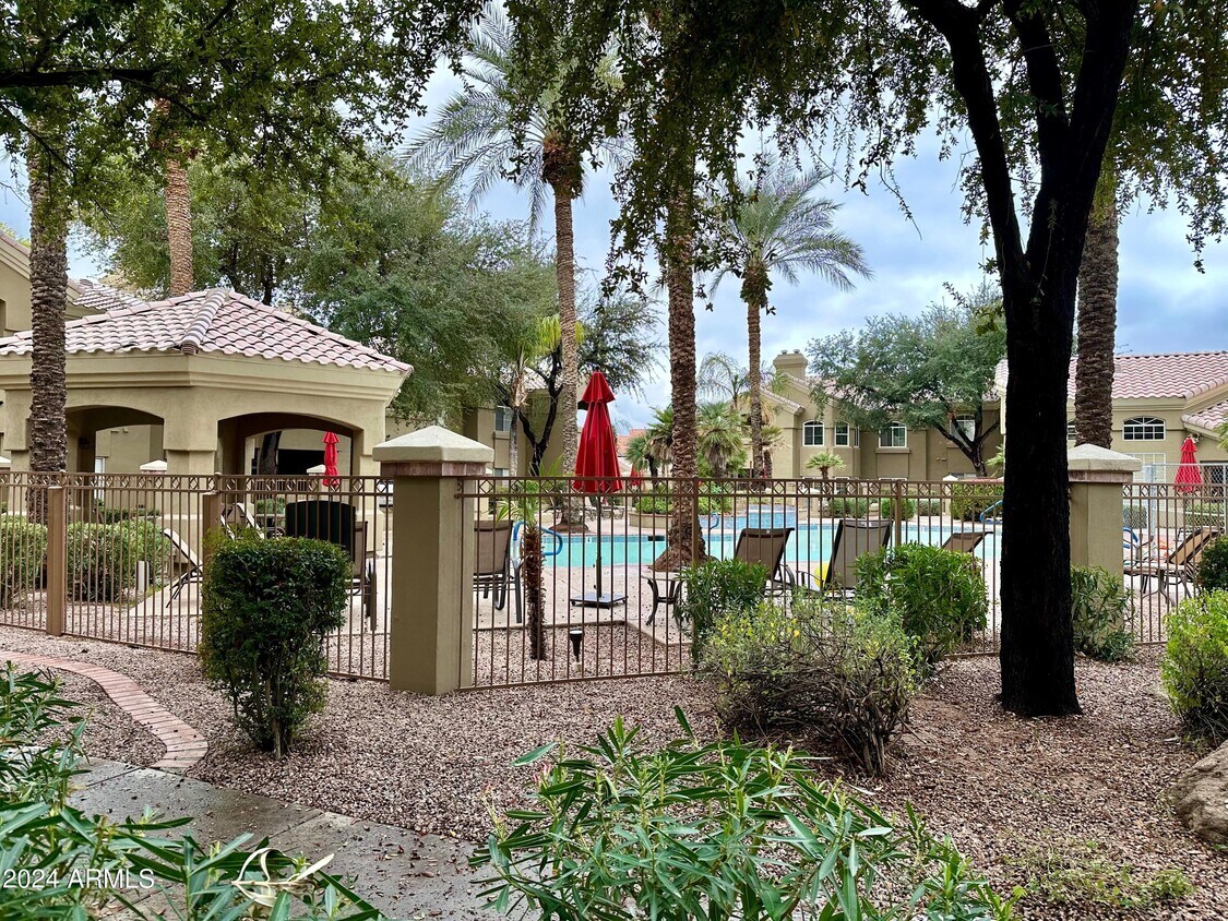 5335 E Shea Blvd Unit 2107, Scottsdale, AZ 85254 Room for Rent in