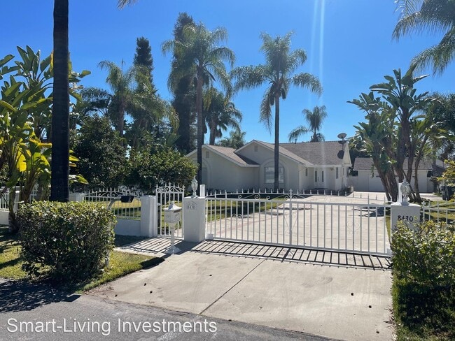 Building Photo - 3 br, 3 bath House - 8430 Sheffield Rd