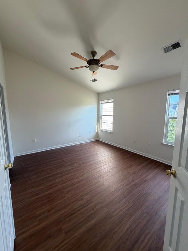Building Photo - 8707 Farnham Way