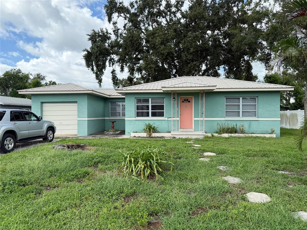 Foto principal - 5051 48th Ave N